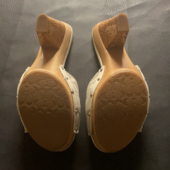 coach heels - Picture 6 of 6